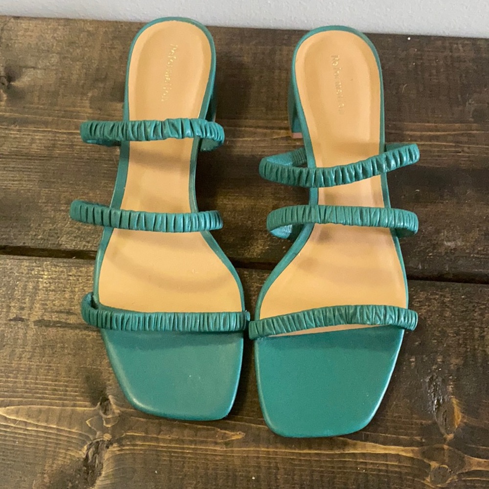 Reformation Assunta Strappy Block Heel Mule Size 7 - Green